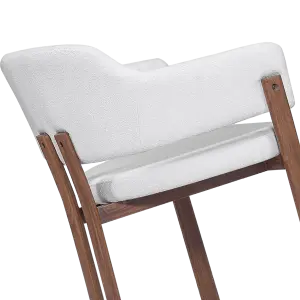 Japandi Eetkamerstoel Isamu | Wit Boucle | Walnoot Onderstel